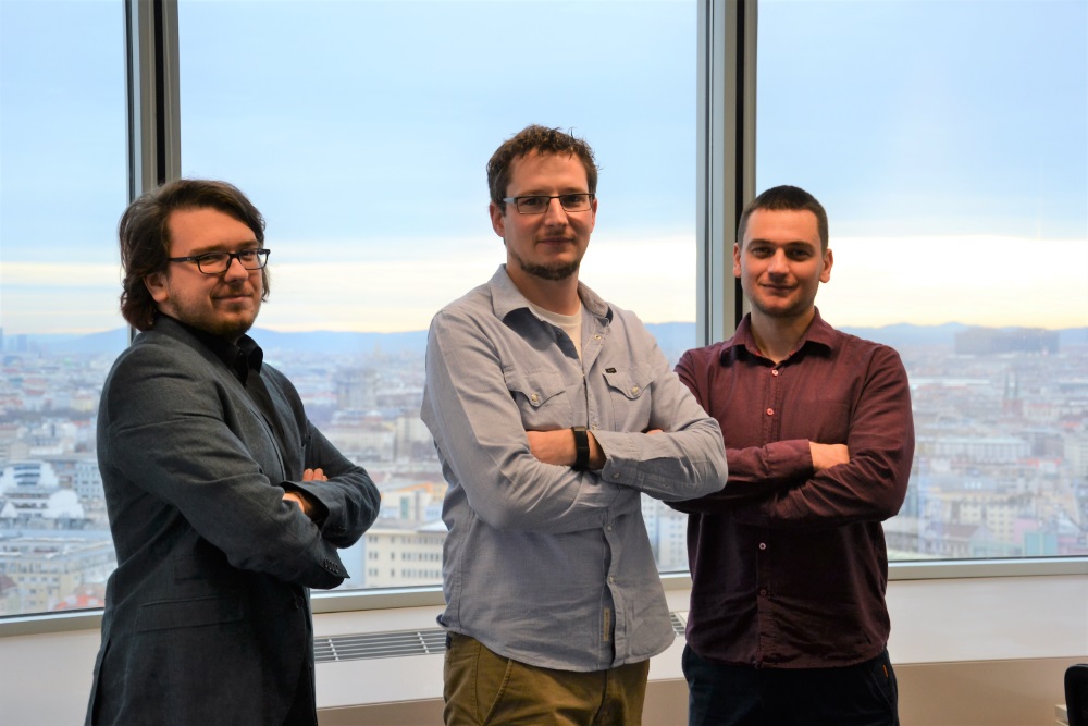 Teamfoto vom InfPro-Office im Millennium Tower in Wien